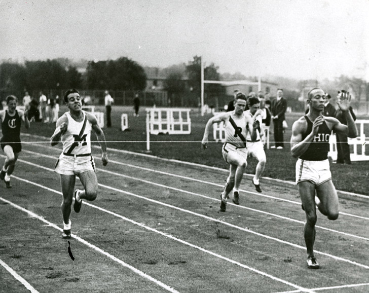 Легкая атлетика франция. Jesse Owens got a to Ohio State University тест record scholarship.