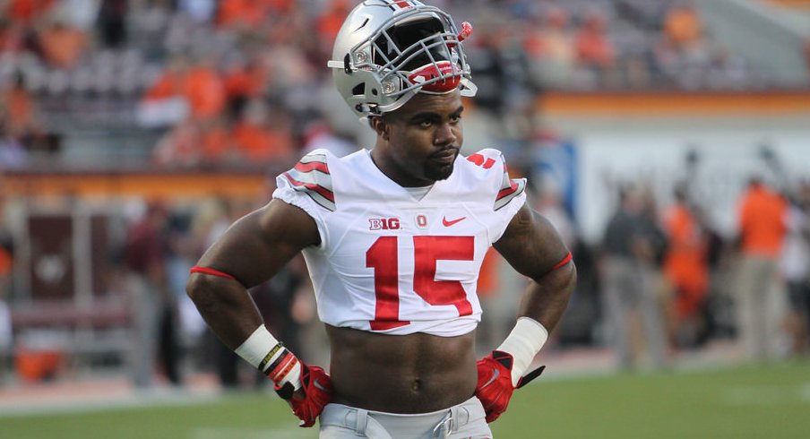 Ezekiel Elliott leaps into Ohio State record book