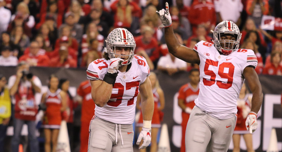 Ohio State's Ezekiel Elliott among those to sign #SaveTheCropTop petition