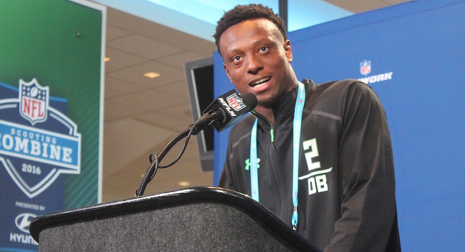 Former Ohio State football star Eli Apple and Las Vegas Raiders unable to  finalize contract: Report 