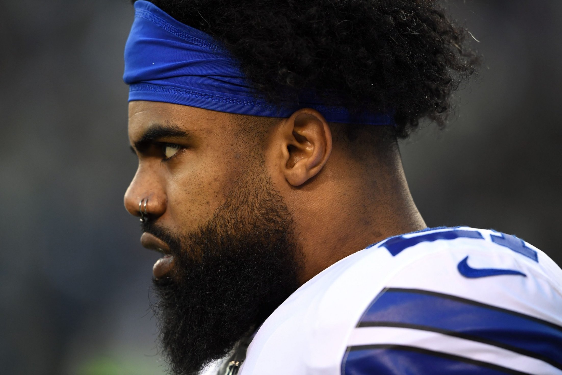 Ezekiel Elliott loves being the Cowboys' 'bell cow,' but carries