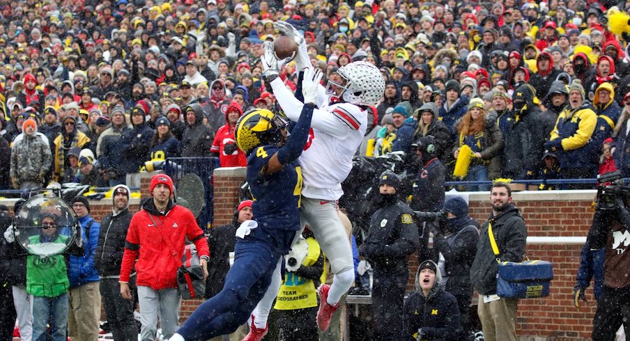 Garrett Wilson's Touchdown Reception Gives Ohio State Lead At Michigan -  Sports Illustrated Ohio State Buckeyes News, Analysis and More