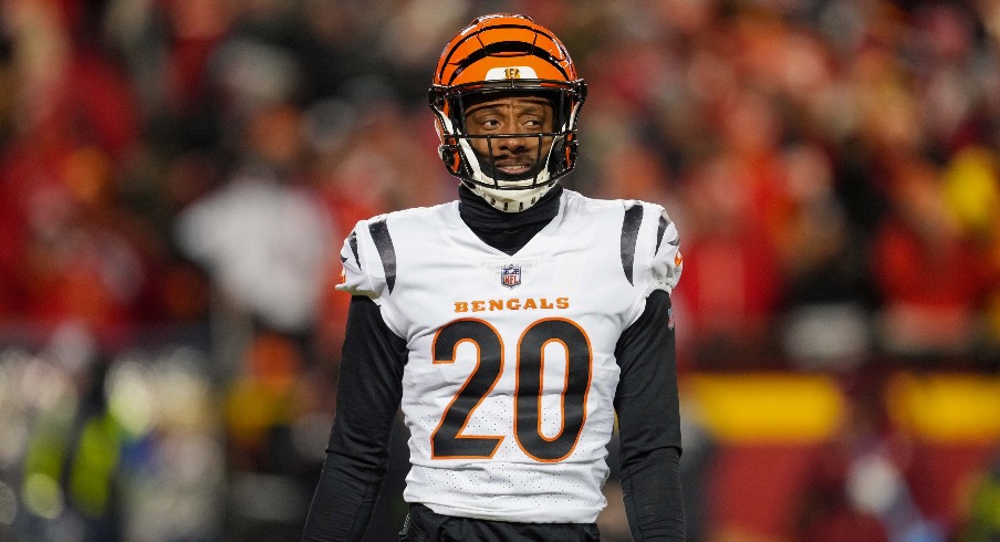 Should the Bengals re-sign Eli Apple, other free agent cornerbacks