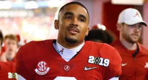 Jalen Hurts is heading to Oklahoma.