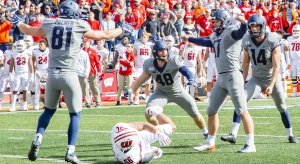 Illinois celebrates its game-winning field goal.