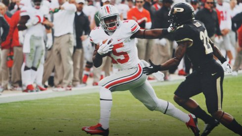 Ezekiel Elliott has the early lead to replace Carlos Hyde in the Ohio State backfield.