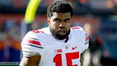 Ezekiel Elliott pregame against Illinois.