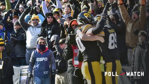 21 November, 2015: Iowa wide receiver Matt VandeBerg (89) celebrates after scoring during a Big Ten conference football game between the Purdue Boilermakers and the Iowa Hawkeyes at Kinnick Stadium in Iowa City, Ia.(Photo by Keith Gillett/Icon Sportswire)