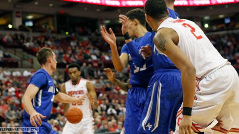 Marc Loving threads the needle to Keita Bates-Diop.