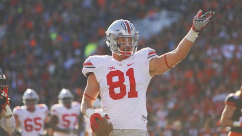 Christmas Eve Skull Session: Nick Vannett makes a first down vs. Illinois. 