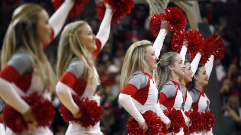 Ohio State cheerleaders at a women's hoops game.