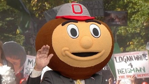 Lee Corso picks Ohio State on the set of ESPN College GameDay.