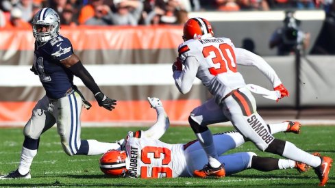 Ezekiel Elliott runs roughshod over the Browns.