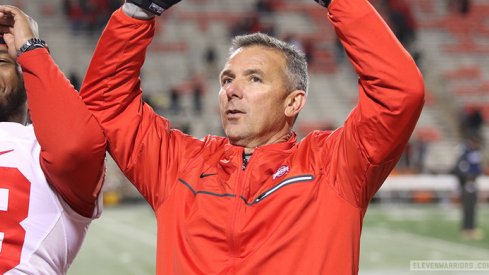 Urban Meyer sings Carmen Ohio.