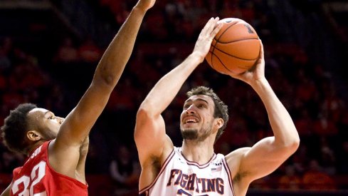 Illinois' Maverick Morgan scores inside over Ohio State's Trevor Thompson