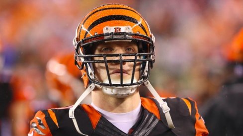 Former Ohio State great A.J. Hawk to retire.