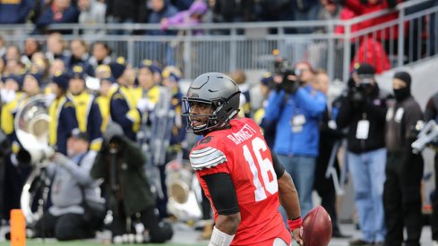 Ohio State quarterback J.T. Barrett first three-time captain.