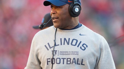 Lovie Smith is set to face Ohio State for the first time as Illinois head coach in 2017.