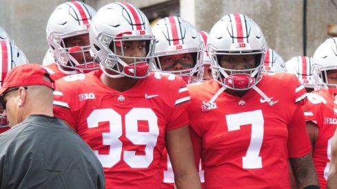 Malik Harrison (39) and Dwayne Haskins (7) were among the Buckeyes who saw the most playing time in the season opener against Oregon State.