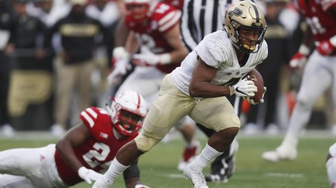 Rondale Moore escapes a tackle.