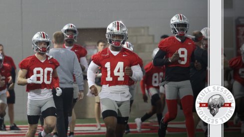 The wide receivers are jogging into today's Skull Session.