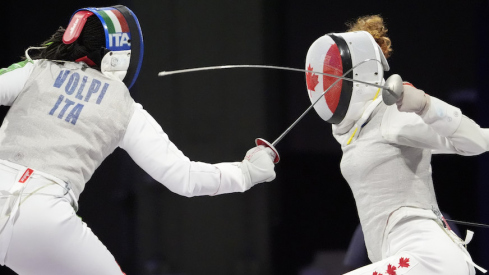 Eleanor Harvey vs. Alice Volpi in the bronze-medal match