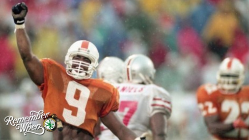 Tennessee defensive back Tori Noel celebrates after recovering an Ohio State fumble