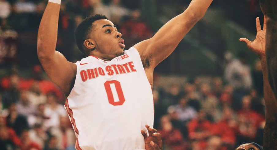 D'Angelo Russell soars for two.