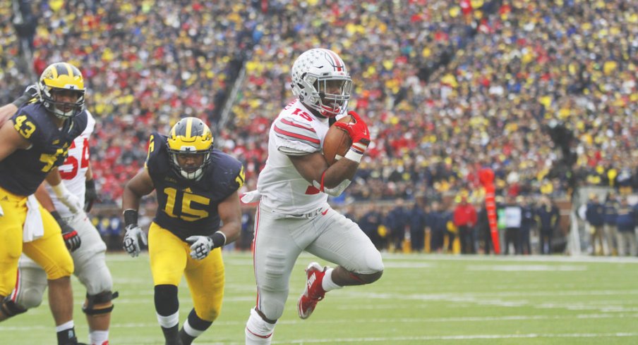 Ohio State Running Back Ezekiel Elliott S Status For Fiesta Bowl Against Notre Dame Unchanged After Reported Citation School Says Eleven Warriors