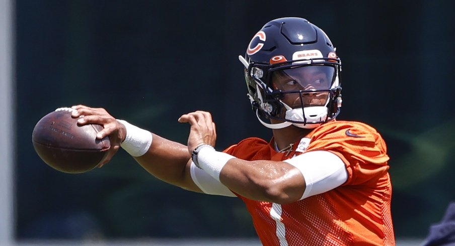 Justin Fields and Chicago Bears agree to terms on former Ohio