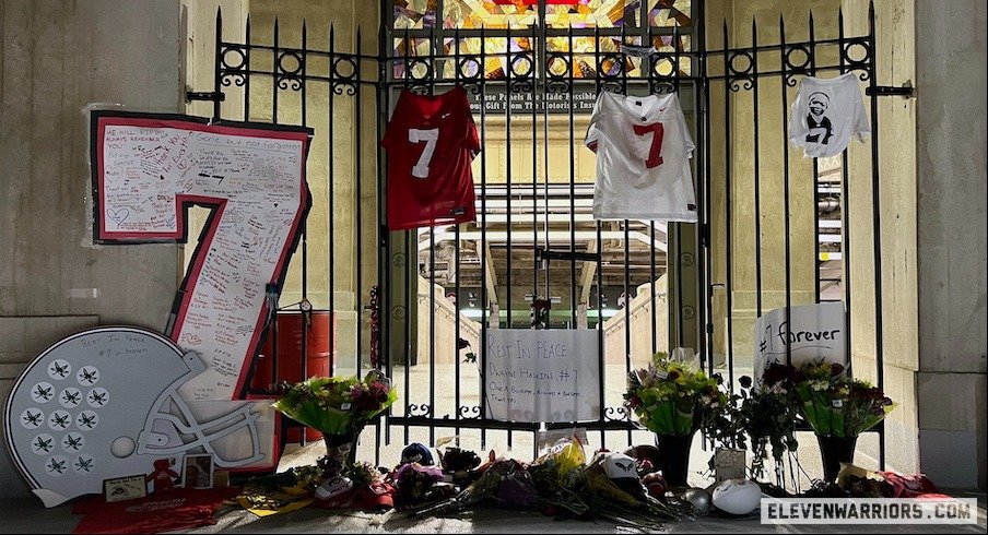 Ohio State, and players, honor Dwayne Haskins at their spring game