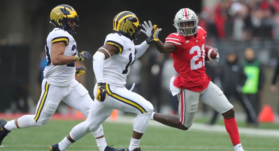 Ohio State to Wear White Uniforms With Gray Sleeves For CFP