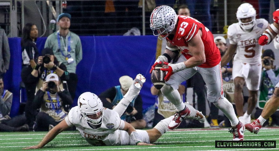 Texas Longhorns quarterback Quinn Ewers (left) and Ohio State defensive end Jack Sawyer (right)